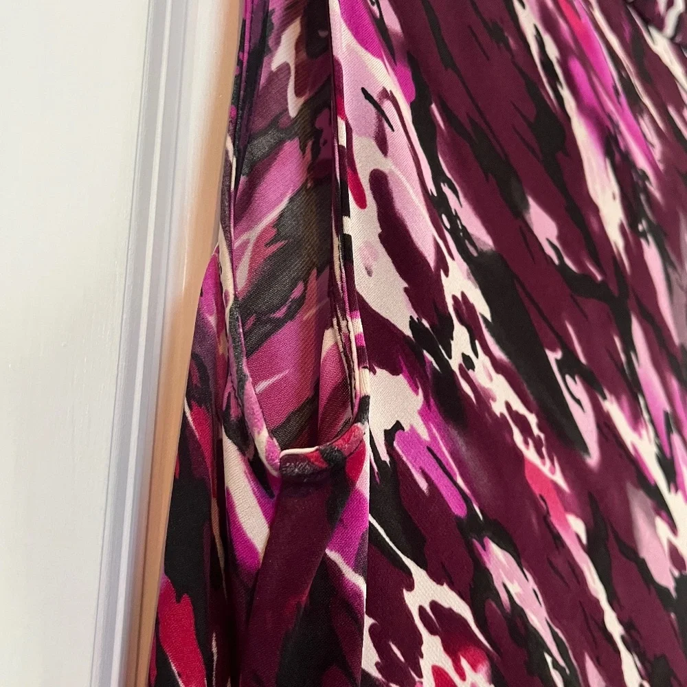 Tahari Arthur S. Levine Sleeveless Abstract Print Blouse Purple Size Medium - Picture 7 of 10